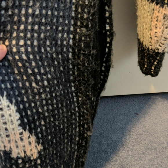 Suncoo Sweater - Picture 10 of 10